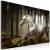 Obraz - Biały koń pośród drzew OBRAZ NA PŁÓTNIE WŁOSKIM